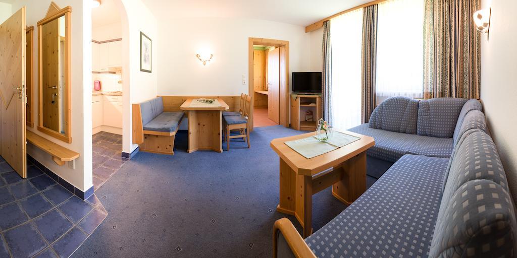 Appartementhaus Pinnisblick Neustift im Stubaital Eksteriør billede