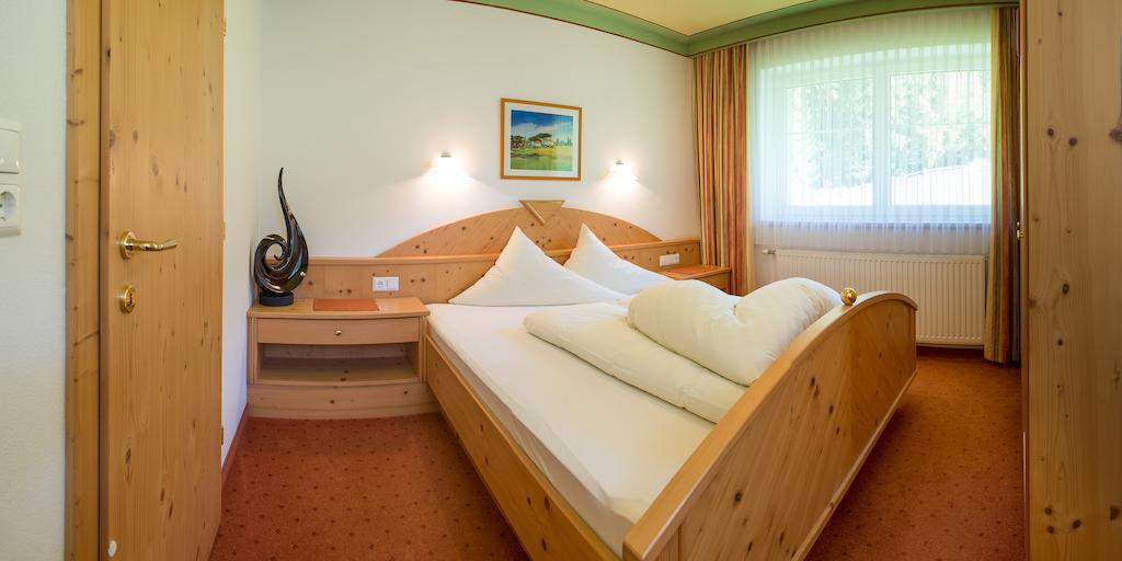 Appartementhaus Pinnisblick Neustift im Stubaital Værelse billede